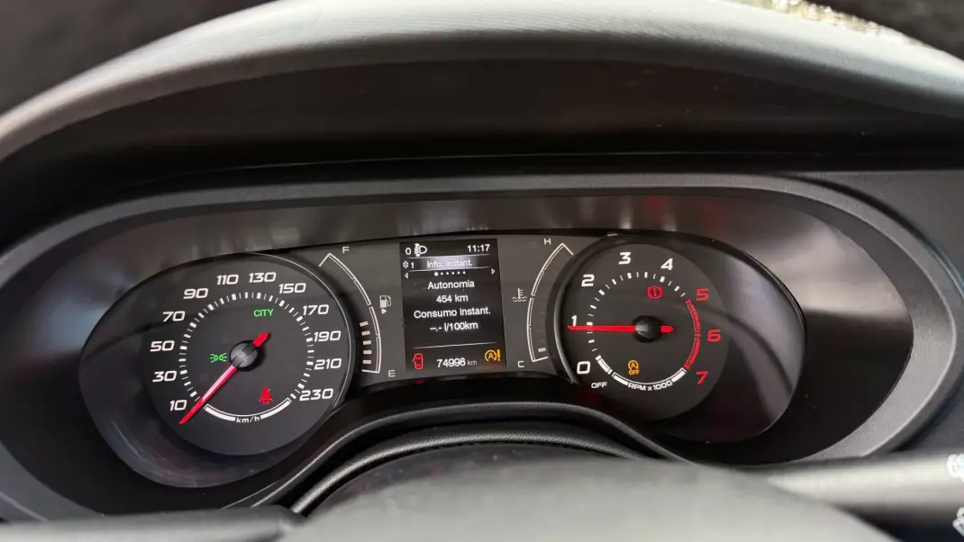 Fiat Tipo Station Wagon 2019 - 12750 EUR, 75000 km - AUTO.MOTO.pt - 75000km - foto 21 de 32