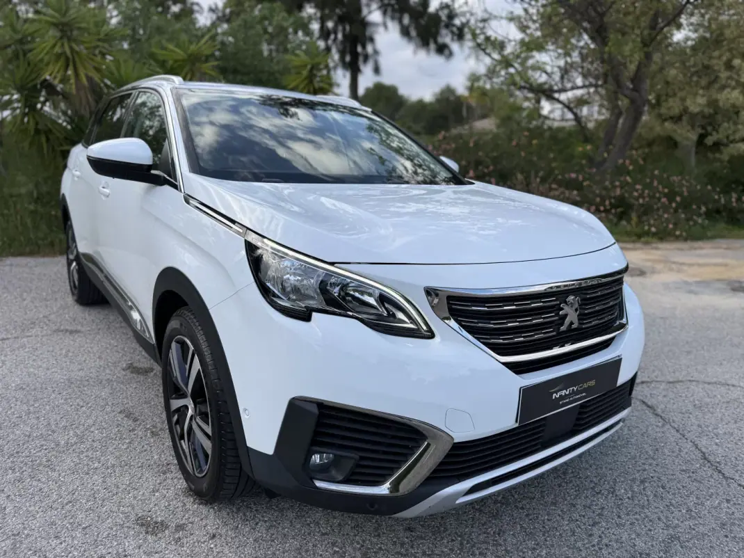 Peugeot 5008 2018 - 13999 EUR, 200000 km - AUTO.MOTO.pt - 200000km - foto 3 de 14
