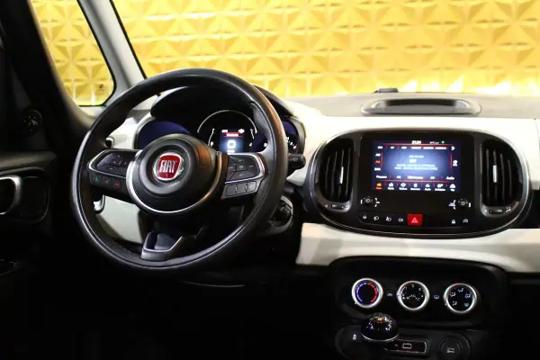Fiat 500L 2019 - 10890 EUR, 120000 km - AUTO.MOTO.pt - 120000km - foto 14 de 25