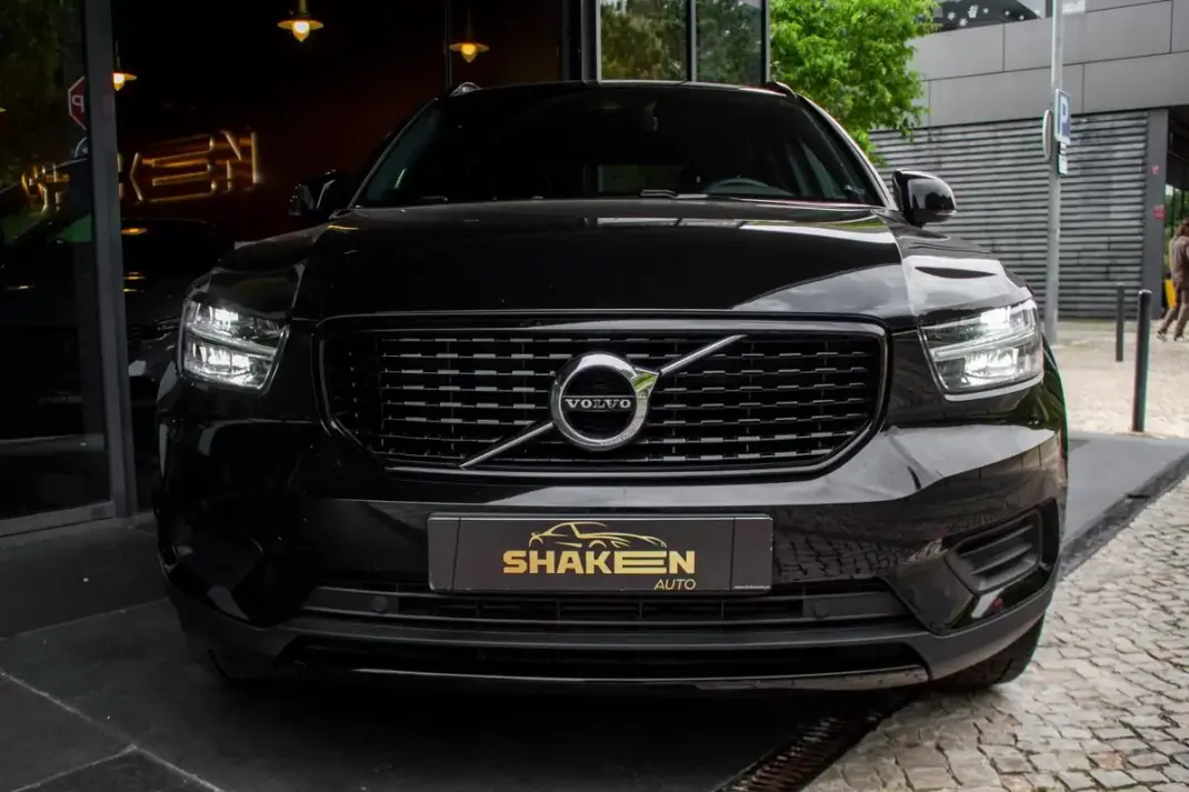 Volvo XC 40 2022 - 25750 EUR, 65156 km - AUTO.MOTO.pt - 65156km - foto 7 de 35