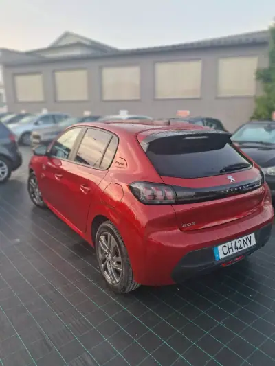 Peugeot 208 2021 - 18500 EUR, 87001 km - AUTO.MOTO.pt - 87001km - foto 5 de 13