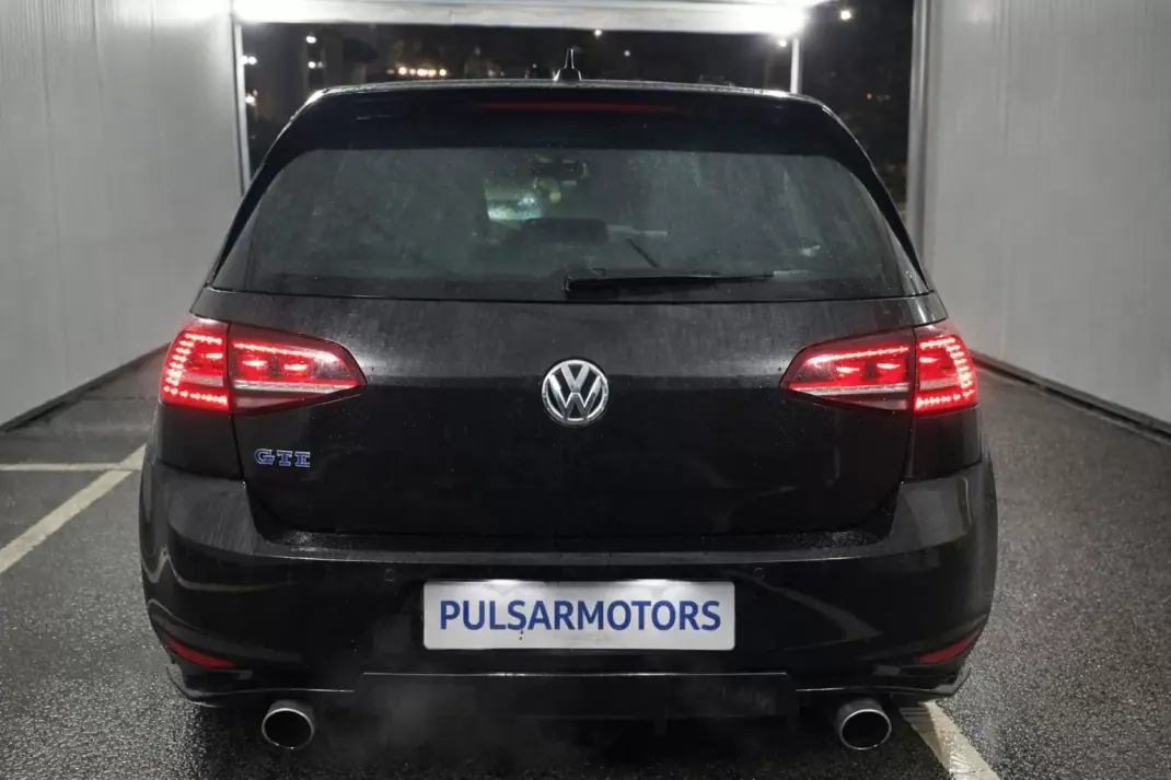 Volkswagen Golf 2016 - 17900 EUR, 146745 km - AUTO.MOTO.pt - 146745km - foto 4 de 8