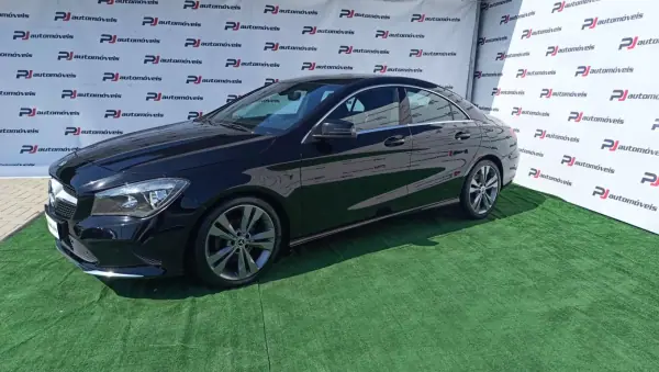 Mercedes-Benz CLA 220 2017 - 26900 EUR, 106416 km - AUTO.MOTO.pt - 106416km - foto 3 de 23