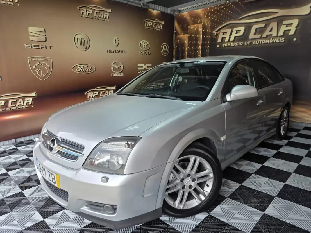 Opel Vectra 2004 - 4750 EUR, 310000 km - AUTO.MOTO.pt - 310000km - foto 1 de 16