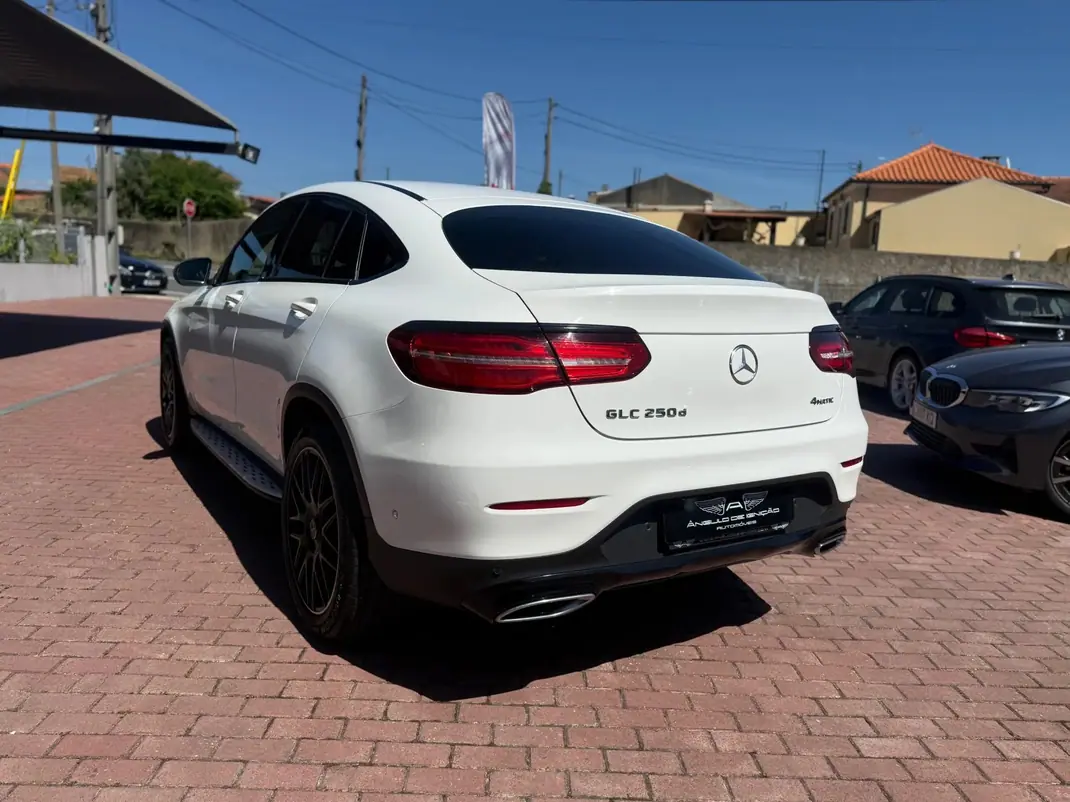 Mercedes-Benz GLC 250 2018 - 34000 EUR, 262000 km - AUTO.MOTO.pt - 262000km - foto 10 de 14