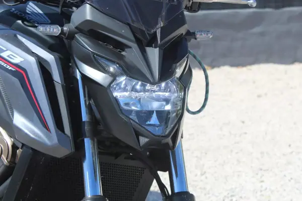 Honda CBR1000RR ABS 2018 - 6400 EUR, 26900 km - AUTO.MOTO.pt - 26900km - foto 13 de 34