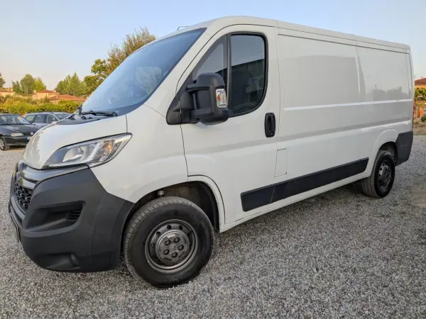 Citroën 2020 - 14990 EUR, 145000 km - AUTO.MOTO.pt - 145000km - foto 8 de 18