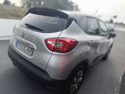 Renault Captur 2016 - 12490 EUR, 138211 km - AUTO.MOTO.pt - 138211km - foto 5 de 30