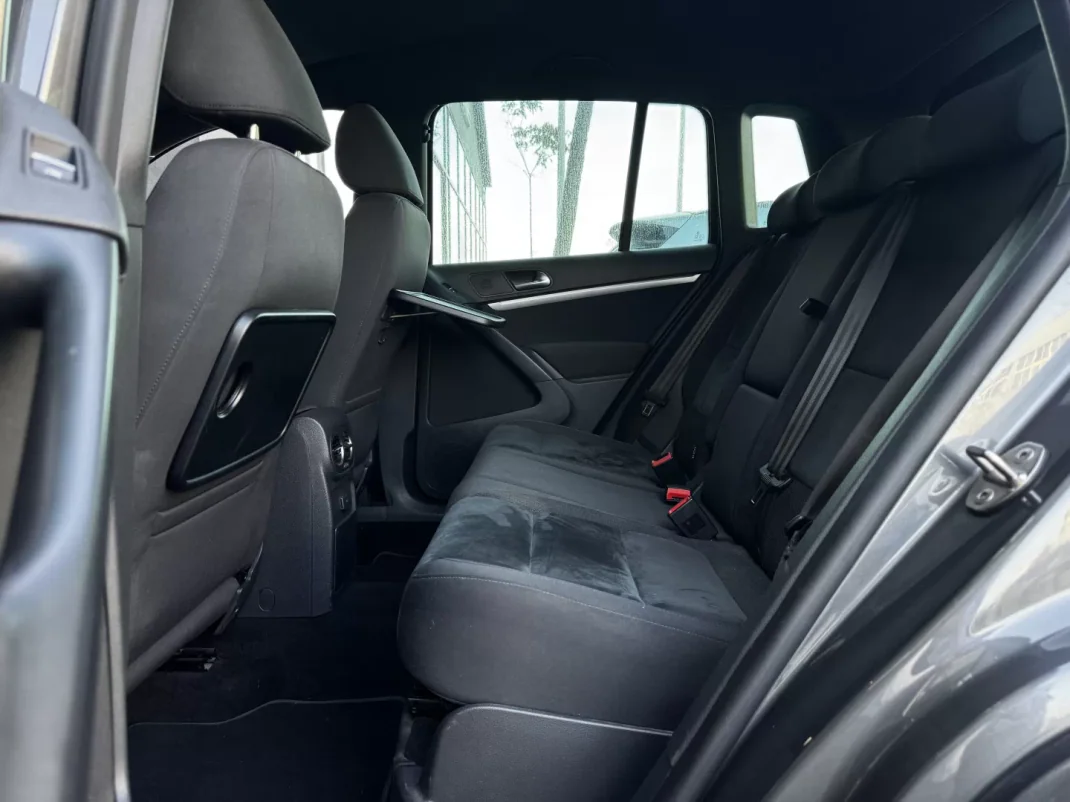 Volkswagen Tiguan 2016 - 16990 EUR, 190300 km - AUTO.MOTO.pt - 190300km - foto 31 de 34