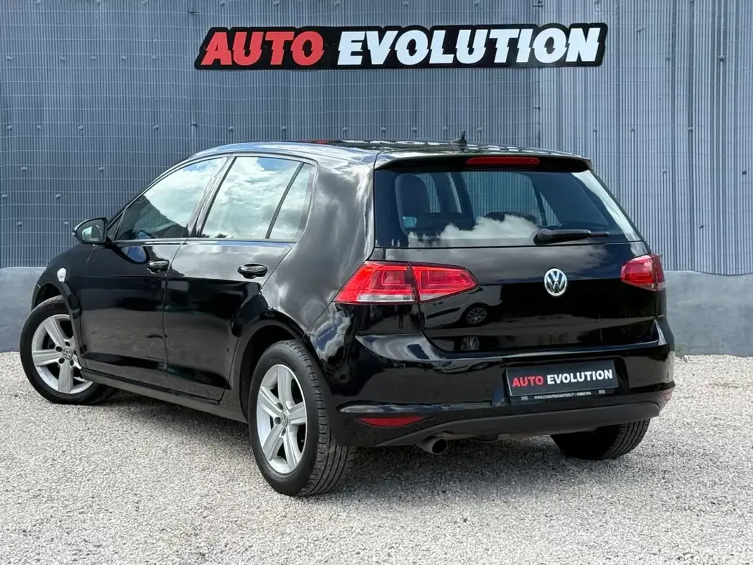 Volkswagen Golf 2015 - 14750 EUR, 163941 km - AUTO.MOTO.pt - 163941km - foto 3 de 19