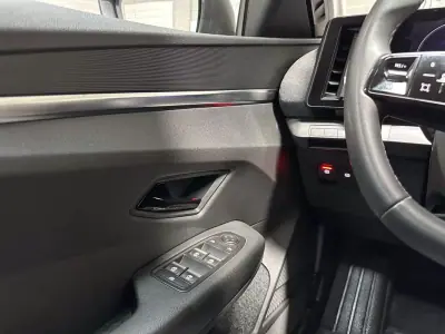 Renault Mégane E-Tech 2023 - 24950 EUR, 30503 km - AUTO.MOTO.pt - 30503km - foto 39 de 45