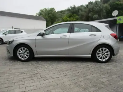 Mercedes-Benz A 180 2017 - 14990 EUR, 190000 km - 190000km - foto 9 de 26