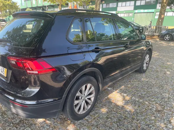 Volkswagen Tiguan 2017 - 17000 EUR, 172000 km - 172000km - foto 3 de 9