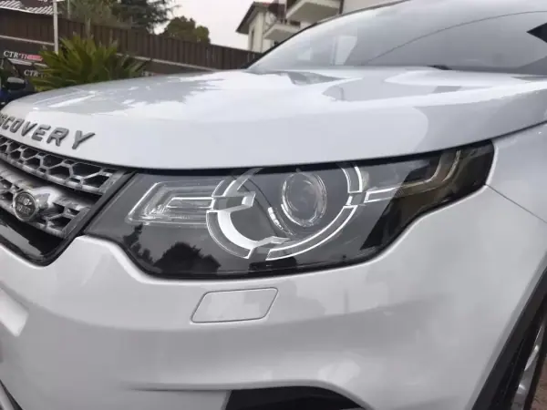 Land Rover Discovery Sport 2016 - 21500 EUR, 178000 km - AUTO.MOTO.pt - 178000km - foto 13 de 33