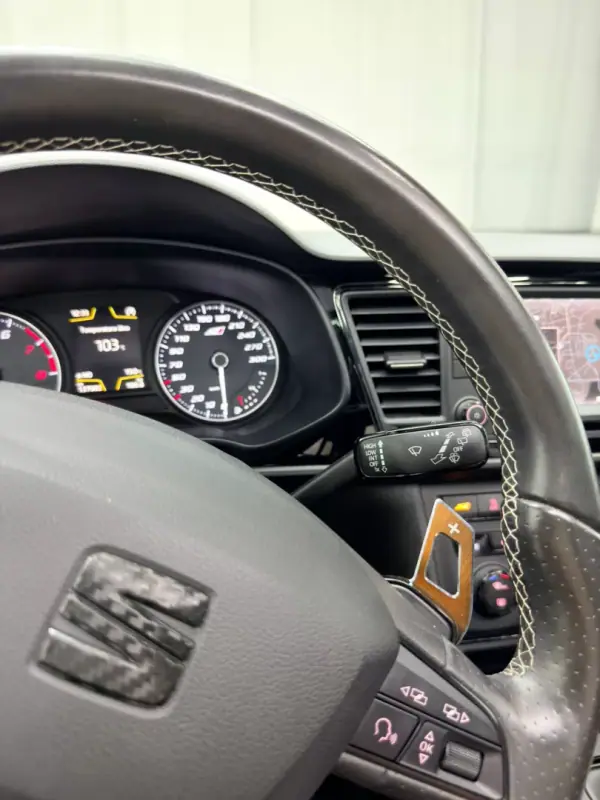 SEAT Leon 2016 - 25500 EUR, 137000 km - AUTO.MOTO.pt - 137000km - foto 31 de 33