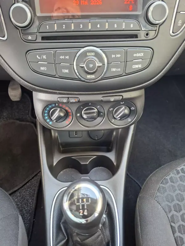 Opel Corsa 2016 - 8750 EUR, 236000 km - AUTO.MOTO.pt - 236000km - foto 22 de 26