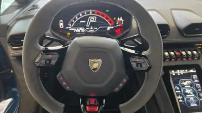 Lamborghini Huracán 2024 - 397500 EUR, 11996 km - AUTO.MOTO.pt - 11996km - foto 47 de 79