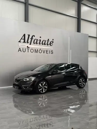 Renault Mégane 2019 - 15990 EUR, 111900 km - 111900km - foto 12 de 28