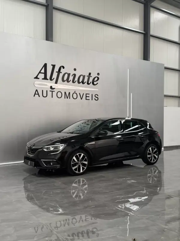 Renault Mégane 2019 - 15990 EUR, 111900 km - 111900km - foto 12 de 28