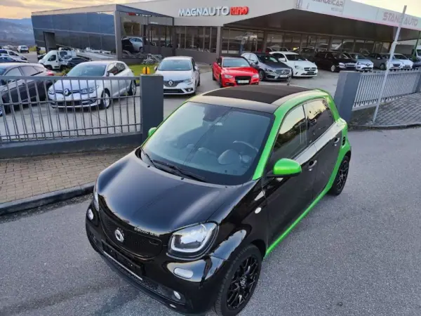Smart ForFour 2017 - 13500 EUR, 44000 km - AUTO.MOTO.pt - 44000km - foto 40 de 46