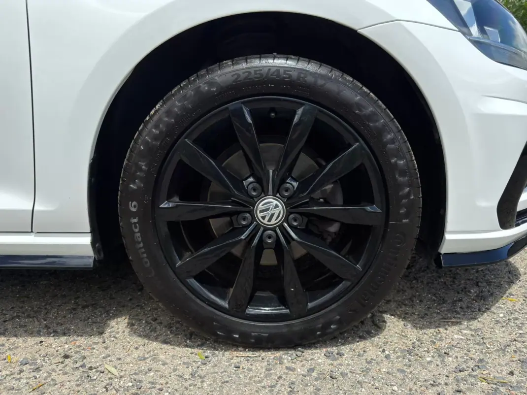Volkswagen Golf 2019 - 13995 EUR, 169500 km - AUTO.MOTO.pt - 169500km - foto 33 de 41