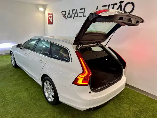 Volvo V90 2017 - 19750 EUR, 199000 km - AUTO.MOTO.pt - 199000km - foto 28 de 30