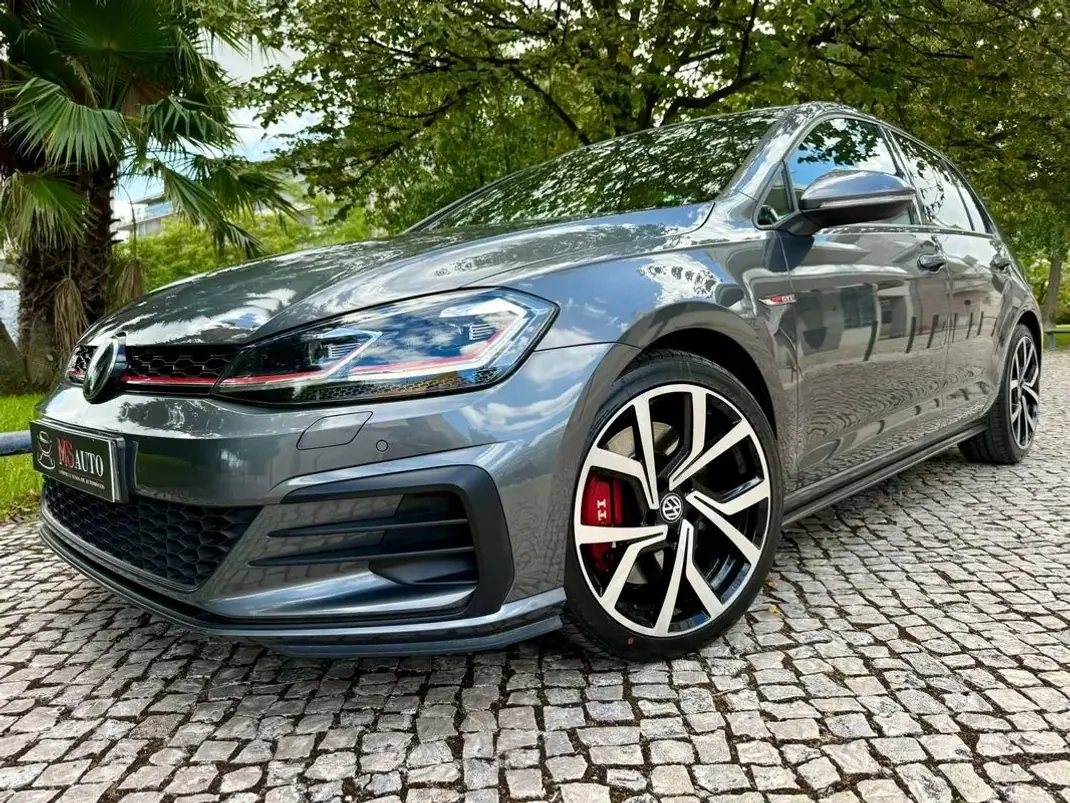 Volkswagen Golf 2019 - 26490 EUR, 113600 km - 113600km - foto 19 de 34