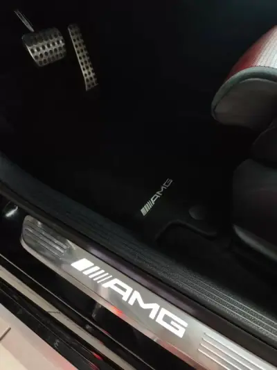 Mercedes-Benz C 63 AMG 2015 - 59500 EUR, 60000 km - AUTO.MOTO.pt - 60000km - foto 25 de 51