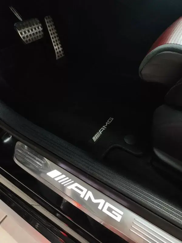 Mercedes-Benz C 63 AMG 2015 - 59500 EUR, 60000 km - AUTO.MOTO.pt - 60000km - foto 25 de 51