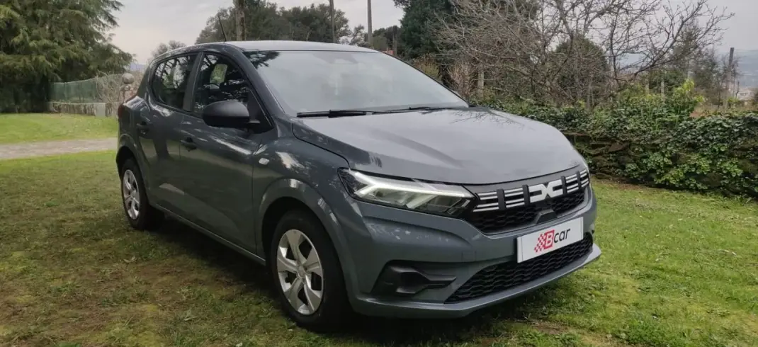 Dacia Sandero 2025 - 16990 EUR, 2000 km - AUTO.MOTO.pt - 2000km - foto 3 de 39