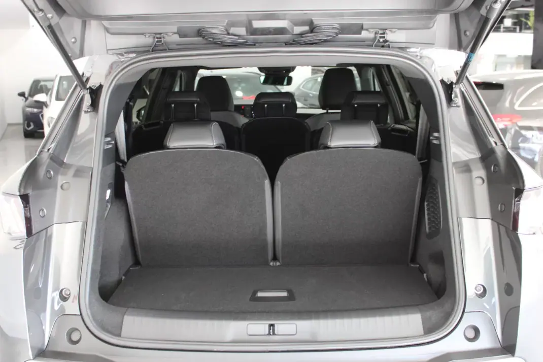 Peugeot 5008 2026 - 36400 EUR, 11 km - 11km - foto 31 de 32