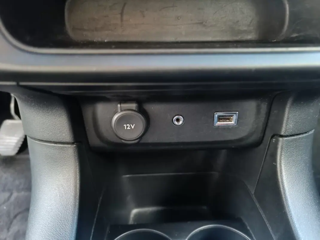 Citroën C3 2017 - 9900 EUR, 158504 km - AUTO.MOTO.pt - 158504km - foto 20 de 32