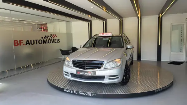 Mercedes-Benz C 220 2010 - 9900 EUR, 291040 km - AUTO.MOTO.pt - 291040km - foto 12 de 61