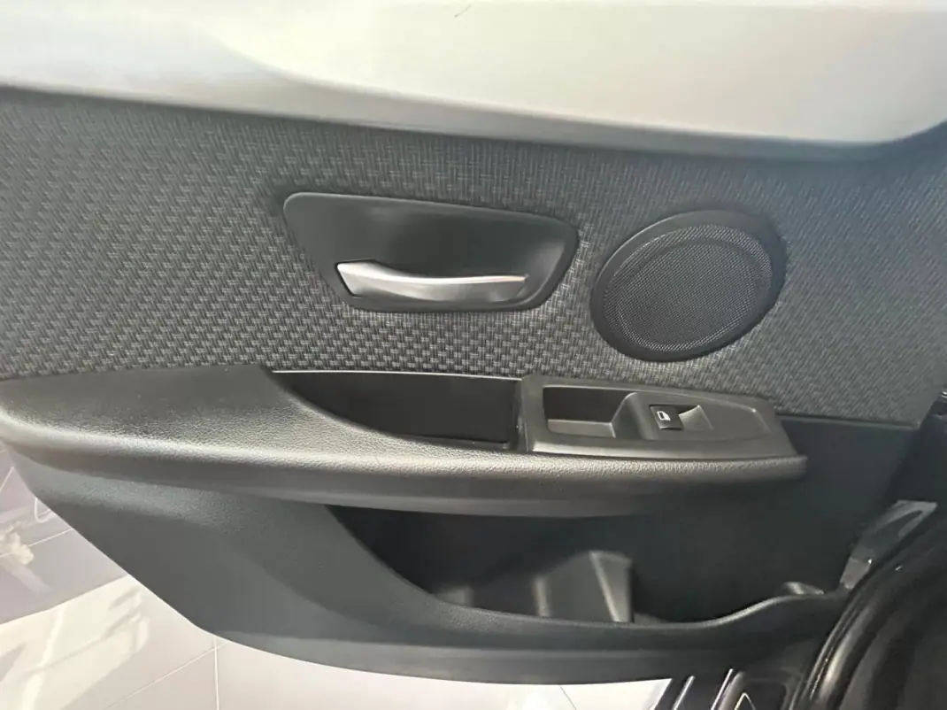 BMW 216 Active Tourer 2019 - 16750 EUR, 141064 km - AUTO.MOTO.pt - 141064km - foto 18 de 24
