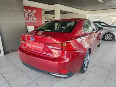 Lexus IS 300H 2017 - 25900 EUR, 68000 km - AUTO.MOTO.pt - 68000km - foto 11 de 38