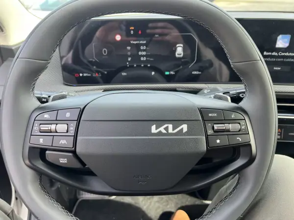 Kia EV6 2025 - 44900 EUR, 4400 km - AUTO.MOTO.pt - 4400km - foto 16 de 21