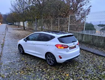 Ford Fiesta 2018 - 12990 EUR, 169000 km - AUTO.MOTO.pt - 169000km - foto 4 de 16