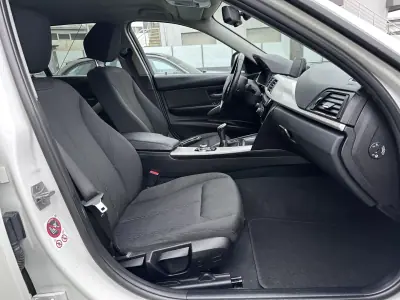 BMW 318 2016 - 14900 EUR, 160000 km - AUTO.MOTO.pt - 160000km - foto 54 de 59