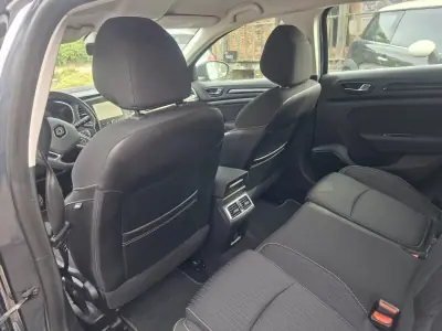 Renault Mégane Sport Tourer 2017 - 11530 EUR, 167840 km - AUTO.MOTO.pt - 167840km - foto 7 de 31