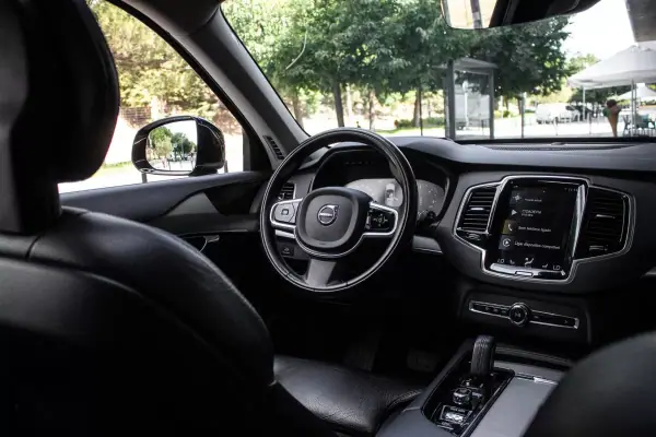 Volvo XC 90 2021 - 37990 EUR, 110263 km - AUTO.MOTO.pt - 110263km - foto 31 de 44