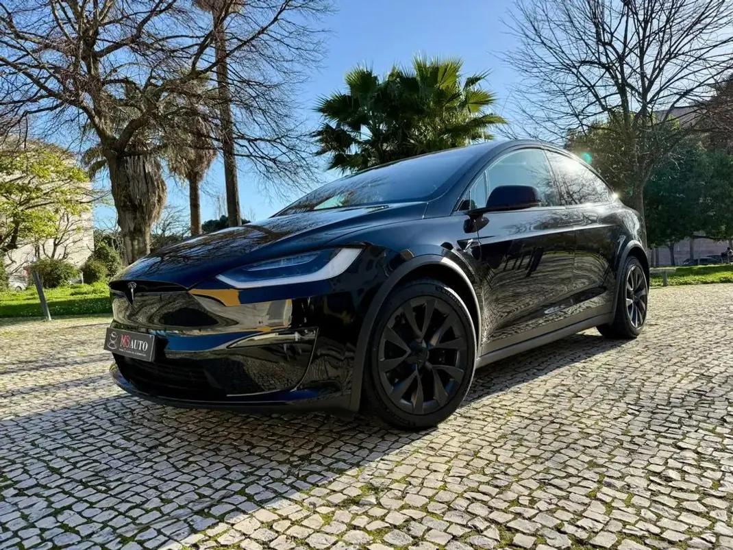 Tesla Model X 2023 - 81890 EUR, 49000 km - AUTO.MOTO.pt - 49000km - foto 1 de 47