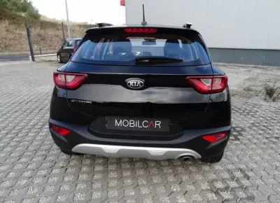 Kia Stonic 2021 - 13500 EUR, 59472 km - AUTO.MOTO.pt - 59472km - foto 23 de 25