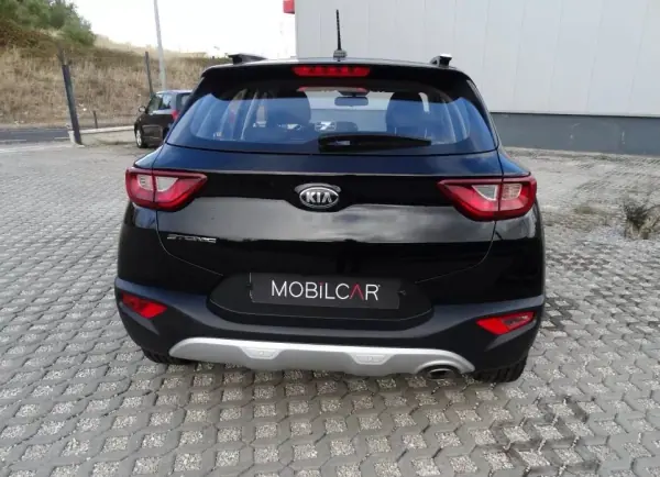 Kia Stonic 2021 - 13500 EUR, 59472 km - AUTO.MOTO.pt - 59472km - foto 23 de 25