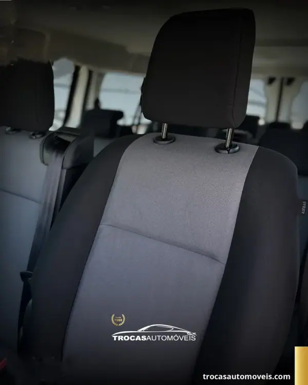 Citroën Jumpy 2019 - 24900 EUR, 181778 km - AUTO.MOTO.pt - 181778km - foto 6 de 8
