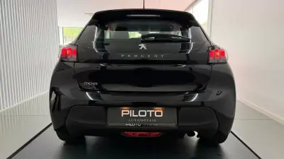 Peugeot 208 2020 - 16990 EUR, 96739 km - AUTO.MOTO.pt - 96739km - foto 8 de 27