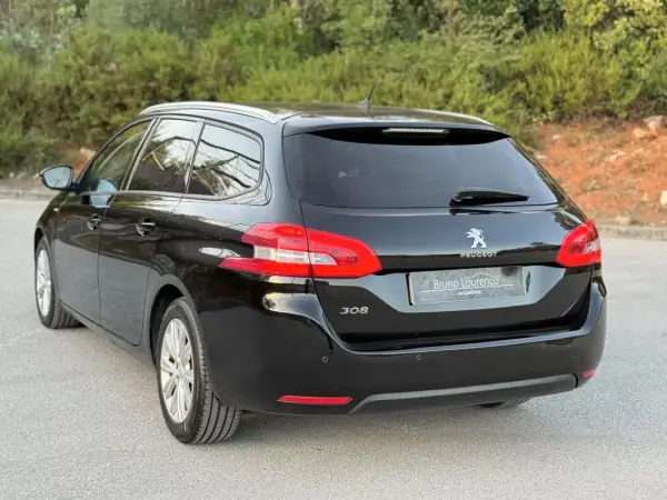 Peugeot 308 SW 2020 - 12900 EUR, 135154 km - AUTO.MOTO.pt - 135154km - foto 41 de 44