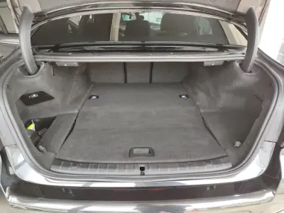 BMW 530e 2022 - 35650 EUR, 99990 km - AUTO.MOTO.pt - 99990km - foto 16 de 37