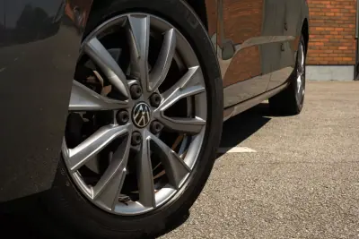 Volkswagen Multivan 2022 - 39990 EUR, 104500 km - AUTO.MOTO.pt - 104500km - foto 7 de 26