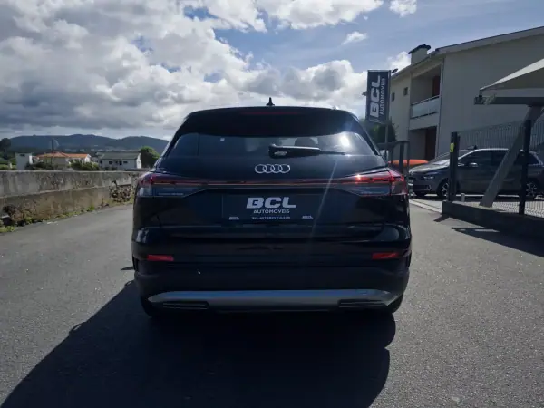 Audi Q4 e-tron 2022 - 36990 EUR, 56000 km - AUTO.MOTO.pt - 56000km - foto 6 de 63