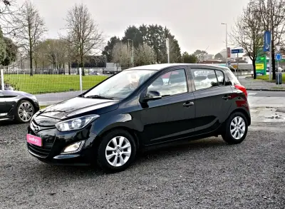 Hyundai i20 2012 - 7490 EUR, 172563 km - AUTO.MOTO.pt - 172563km - foto 6 de 23